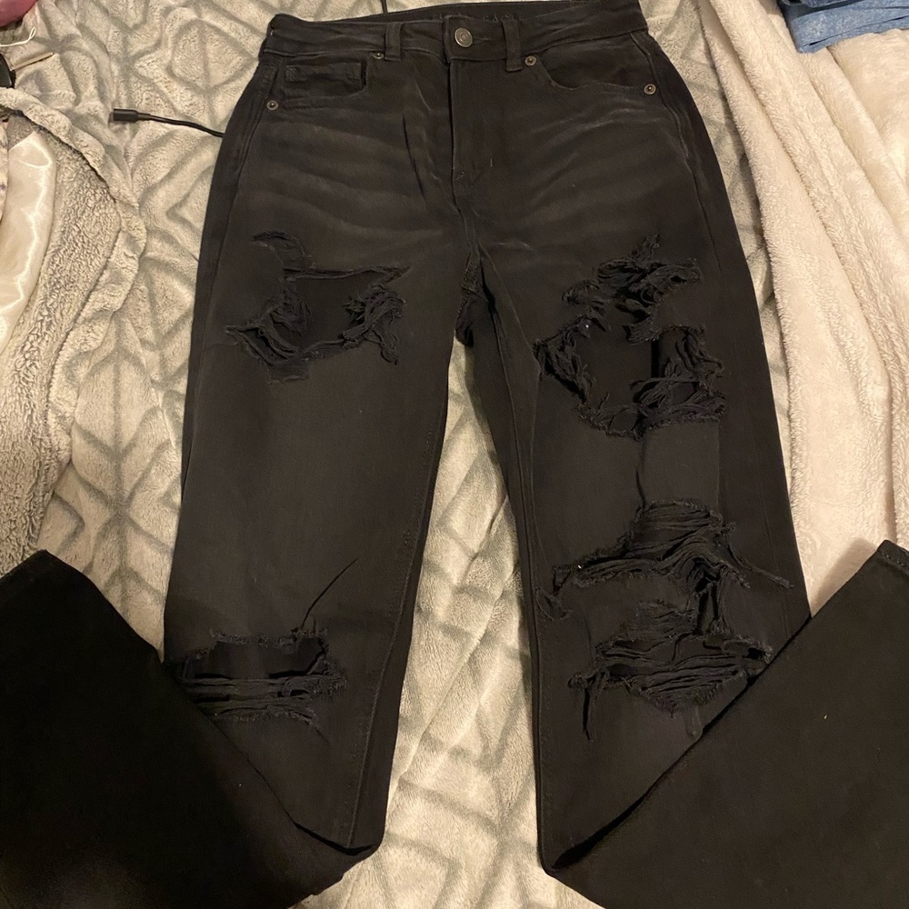 american eagle mom jeans!